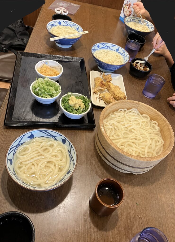 丸亀製麺テーブル