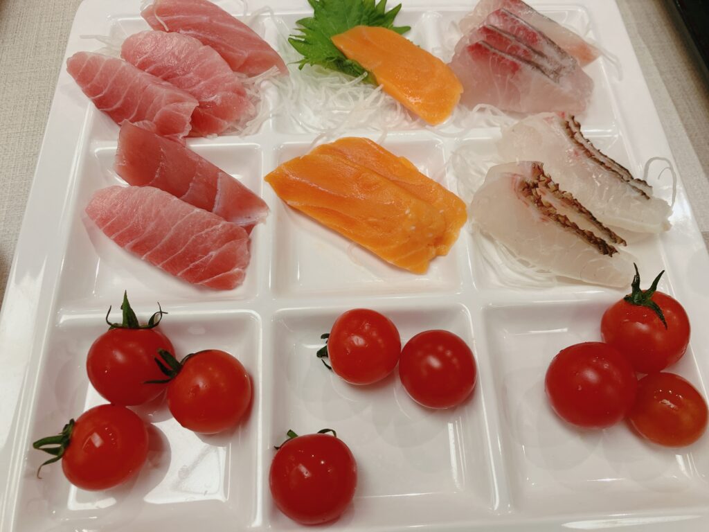 三日月夕食お刺身