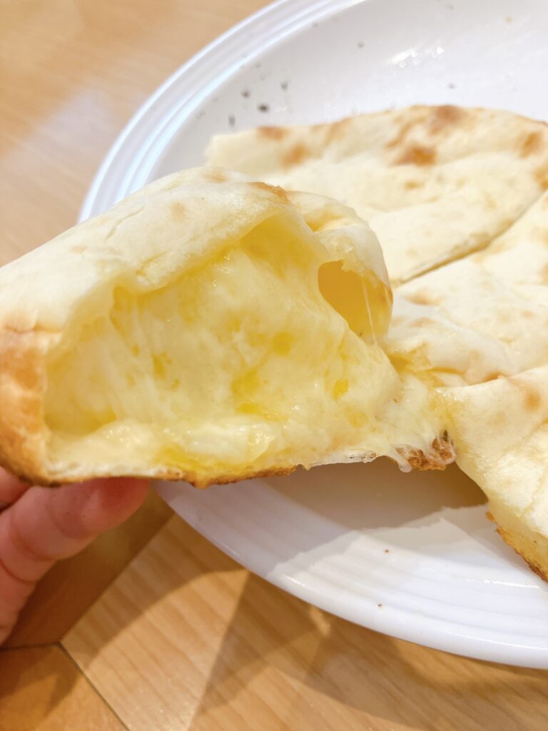 チーズナン