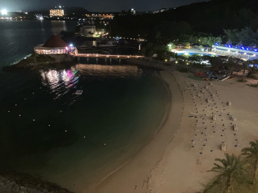 ルネッサンスリゾートオキナワ　夜