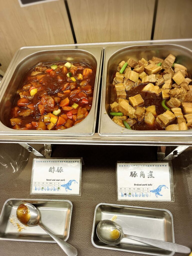 セタスロイヤルの惣菜