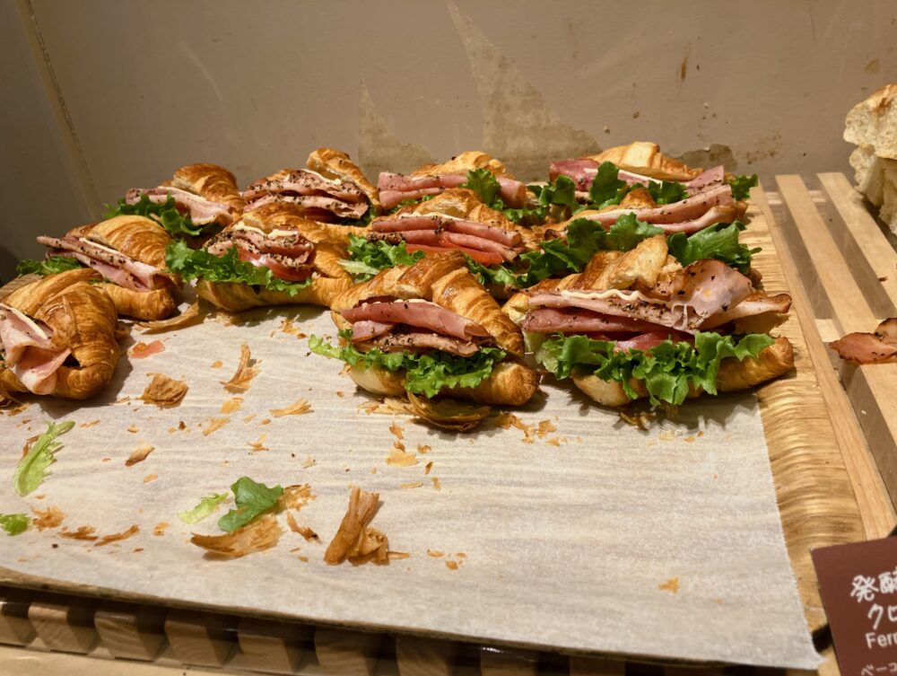 クロワッサンサンド