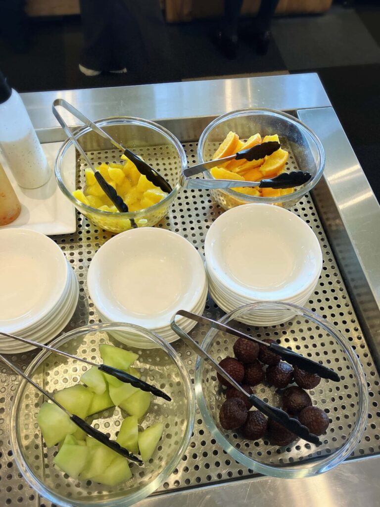 レストランハレアスのビュッフェ　サラダ