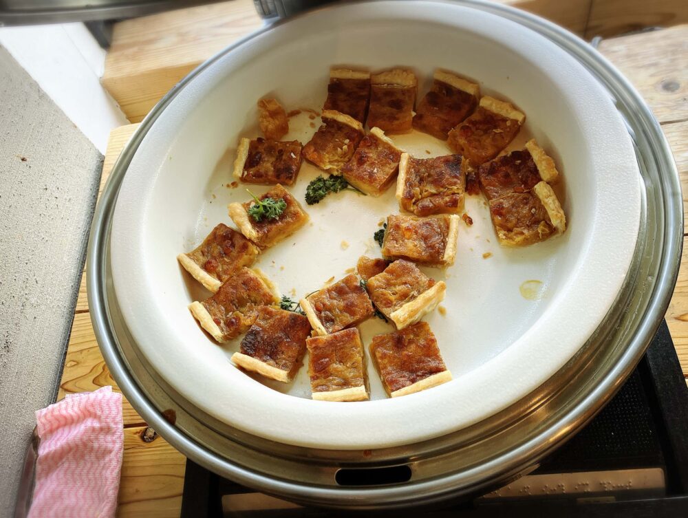 レストランハレアスのビュッフェ　キッシュ