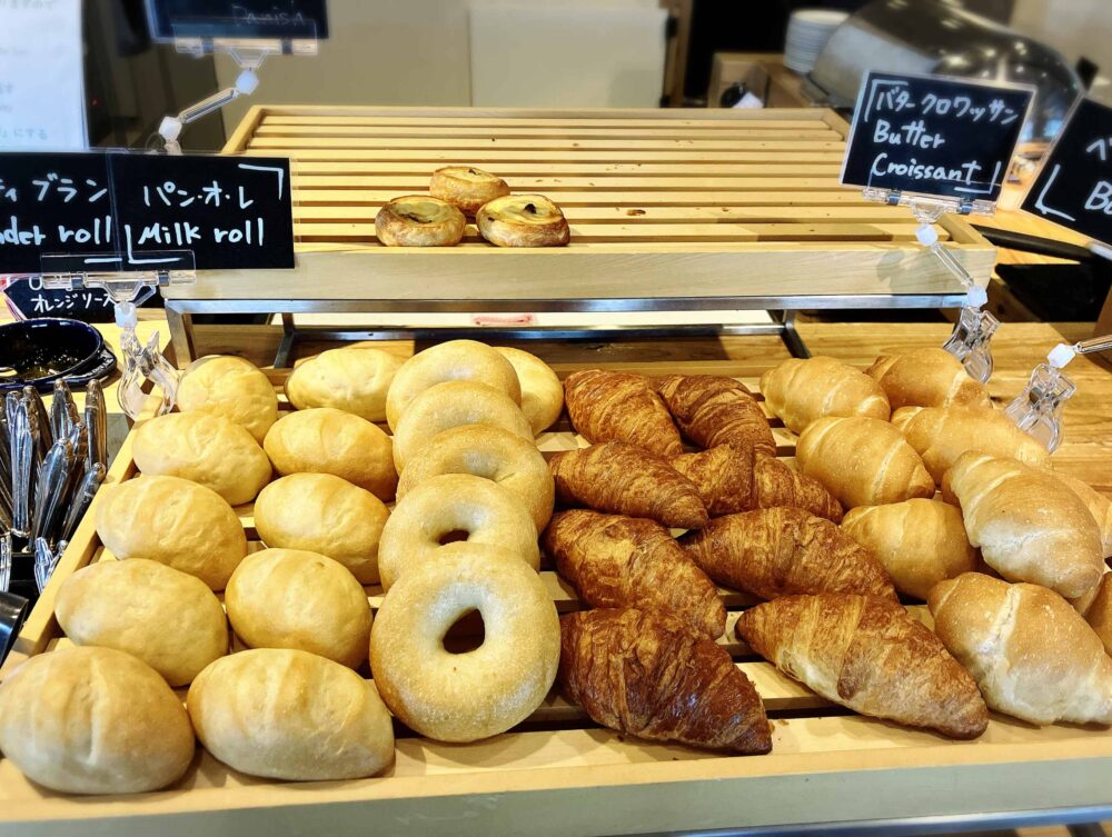 レストランハレアスのビュッフェ　パン