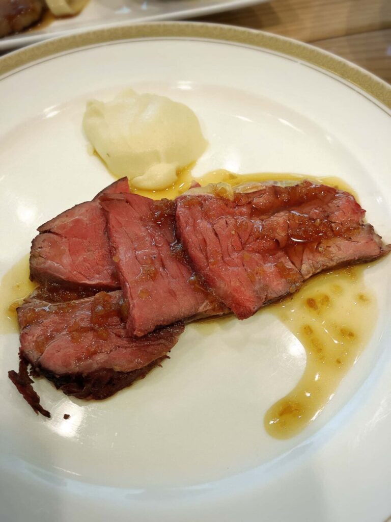 ローストビーフ　レストランハレアスのビュッフェ