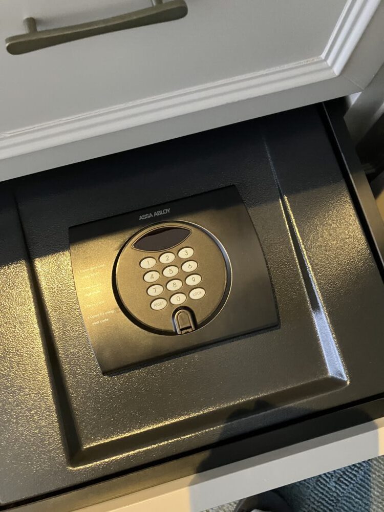 レクー デラックスルーム 金庫