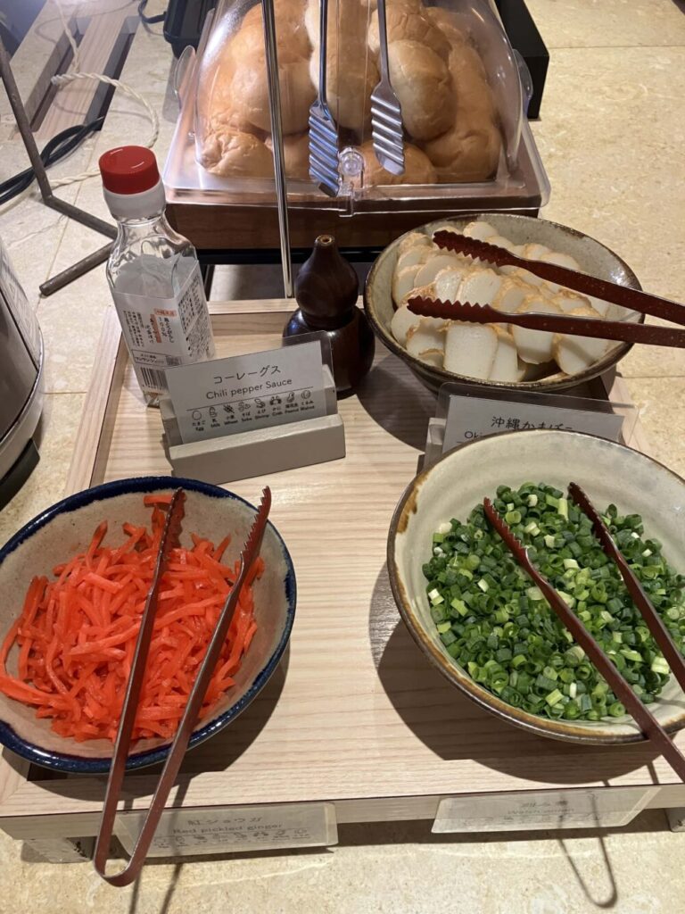 レクー朝食ビュッフェ 沖縄そばトッピング