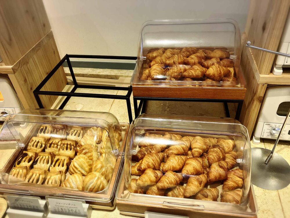 レクー朝食ビュッフェ パン