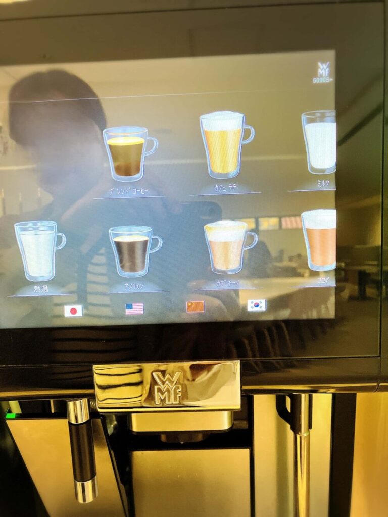 レクー朝食ビュッフェ コーヒーマシン