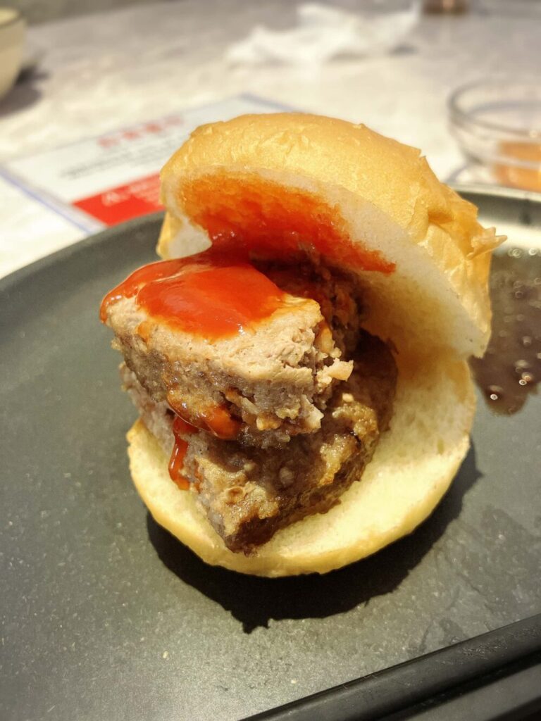 レクー朝食ビュッフェ ハンバーガー